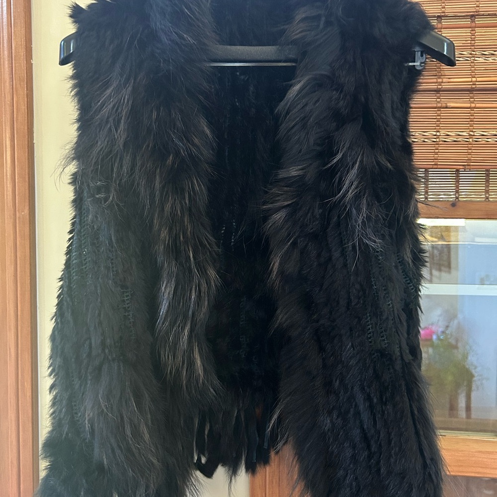 Elegant Black Fur Women's Vest